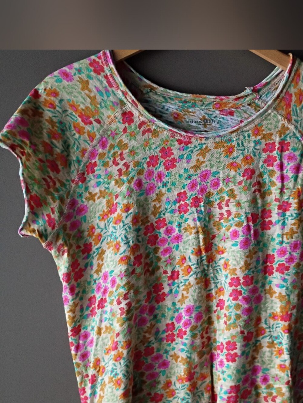 Natural Life Lily Cotton Floral Tee Lettuce Hem Pink Red Boho Cottage Quiet Lux - Picture 2 of 6